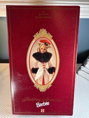 1995 Hallmark Holiday Memories Barbie #14106 Special Edition Mattel NRFB Vintage